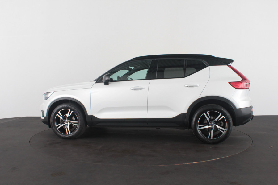 Volvo XC40 1.5 T3 R-Design > Trekhaak/H&K/Zwart dak/Winterpakket pro...