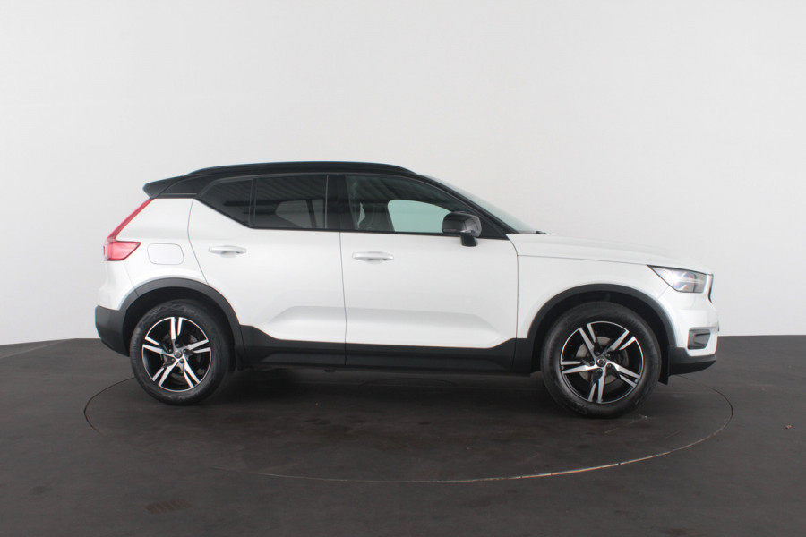 Volvo XC40 1.5 T3 R-Design > Trekhaak/H&K/Zwart dak/Winterpakket pro...