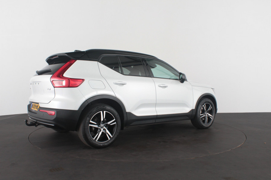 Volvo XC40 1.5 T3 R-Design > Trekhaak/H&K/Zwart dak/Winterpakket pro...
