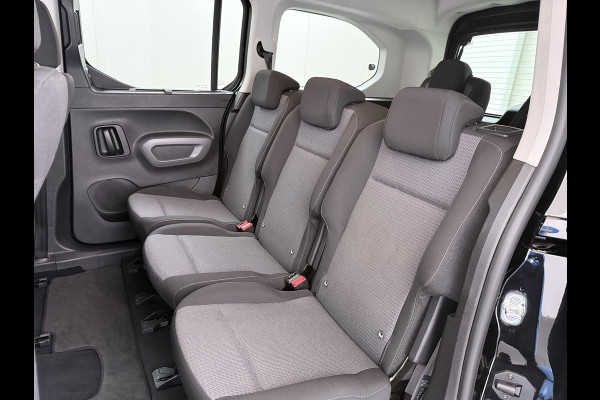 Toyota PROACE CITY Verso Electric AUT. 7persoons !Active Long Navi Camera Trekhaak Klapraam-in-klep PDC-a+v LM Dual-ECC 2-Schuifdeuren Cruise ESP Bordherkenning ABS Connect Visio Park 1 Smartphone-Oplader Dakrails Priv.Glas  50 kWh 3 fase 11kw lader ! Orig. NLse auto 1e eigenaar € 54.000 nieuw