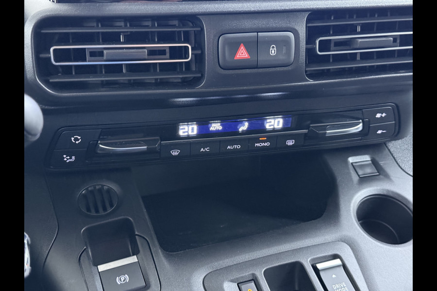 Toyota PROACE CITY Verso Electric AUT. 7persoons !Active Long Navi Camera Trekhaak Klapraam-in-klep PDC-a+v LM Dual-ECC 2-Schuifdeuren Cruise ESP Bordherkenning ABS Connect Visio Park 1 Smartphone-Oplader Dakrails Priv.Glas  50 kWh 3 fase 11kw lader ! Orig. NLse auto 1e eigenaar € 54.000 nieuw