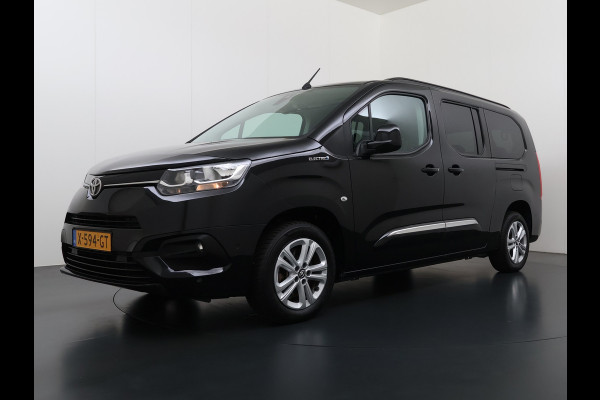 Toyota PROACE CITY Verso Electric AUT. 7persoons !Active Long Navi Camera Trekhaak Klapraam-in-klep PDC-a+v LM Dual-ECC 2-Schuifdeuren Cruise ESP Bordherkenning ABS Connect Visio Park 1 Smartphone-Oplader Dakrails Priv.Glas  50 kWh 3 fase 11kw lader ! Orig. NLse auto 1e eigenaar € 54.000 nieuw