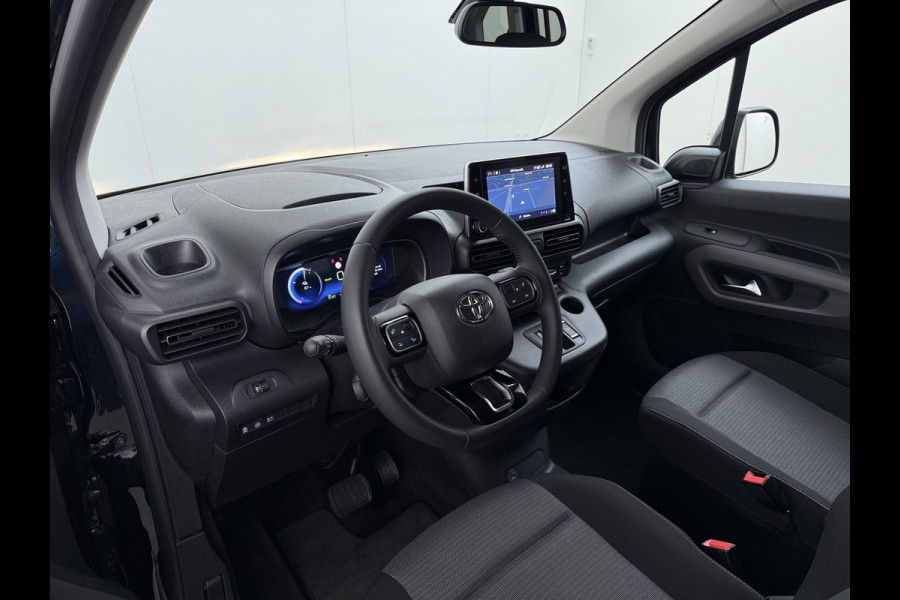 Toyota PROACE CITY Verso Electric AUT. 7persoons !Active Long Navi Camera Trekhaak Klapraam-in-klep PDC-a+v LM Dual-ECC 2-Schuifdeuren Cruise ESP Bordherkenning ABS Connect Visio Park 1 Smartphone-Oplader Dakrails Priv.Glas  50 kWh 3 fase 11kw lader ! Orig. NLse auto 1e eigenaar € 54.000 nieuw