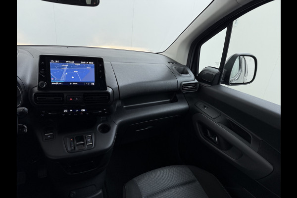 Toyota PROACE CITY Verso Electric AUT. 7persoons !Active Long Navi Camera Trekhaak Klapraam-in-klep PDC-a+v LM Dual-ECC 2-Schuifdeuren Cruise ESP Bordherkenning ABS Connect Visio Park 1 Smartphone-Oplader Dakrails Priv.Glas  50 kWh 3 fase 11kw lader ! Orig. NLse auto 1e eigenaar € 54.000 nieuw