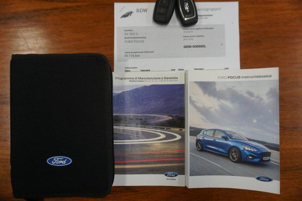 Ford FOCUS Wagon 1.0 EcoB. ST-Line | WINTERPACK| CAMERA| ALLSEASON!