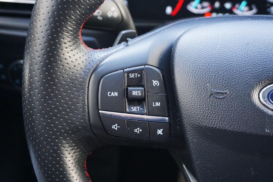 Ford FOCUS Wagon 1.0 EcoB. ST-Line | WINTERPACK| CAMERA| ALLSEASON!