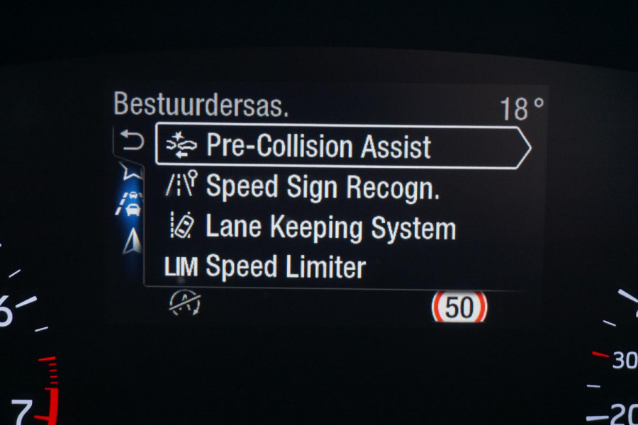 Ford FOCUS Wagon 1.0 EcoB. ST-Line | WINTERPACK| CAMERA| ALLSEASON!