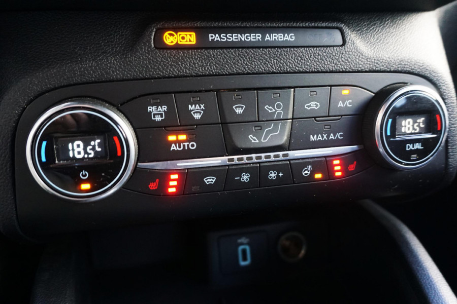 Ford FOCUS Wagon 1.0 EcoB. ST-Line | WINTERPACK| CAMERA| ALLSEASON!