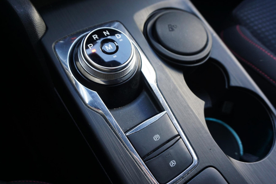 Ford FOCUS Wagon 1.0 EcoB. ST-Line | WINTERPACK| CAMERA| ALLSEASON!