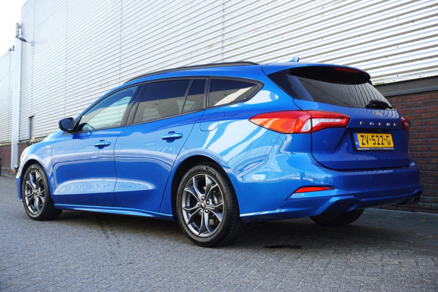Ford FOCUS Wagon 1.0 EcoB. ST-Line | WINTERPACK| CAMERA| ALLSEASON!