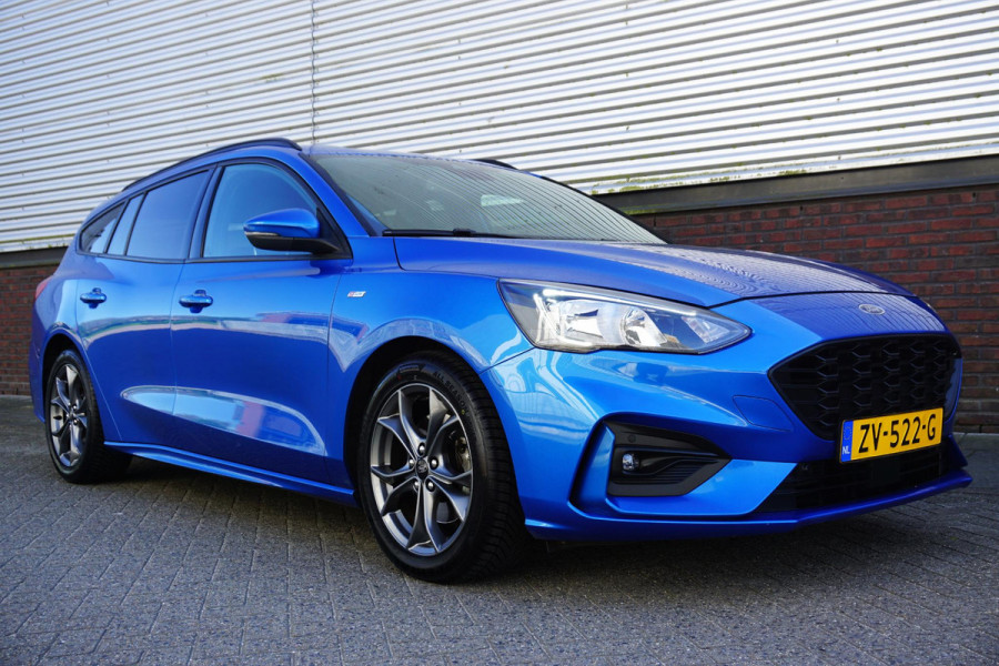 Ford FOCUS Wagon 1.0 EcoB. ST-Line | WINTERPACK| CAMERA| ALLSEASON!