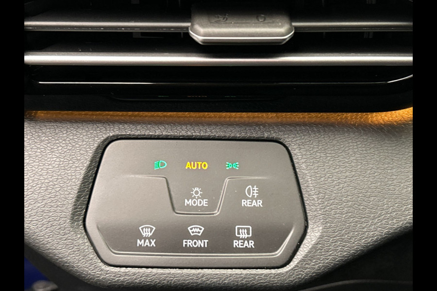 Volkswagen ID.4 Pro 77 kWh | Origineel Nederlands | SOH 93,57% | Carplay | Adaptive-cruise | Trekhaak | Navigatie | Camera |
