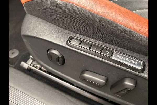 Volkswagen ID.4 Pro 77 kWh | Origineel Nederlands | SOH 93,57% | Carplay | Adaptive-cruise | Trekhaak | Navigatie | Camera |