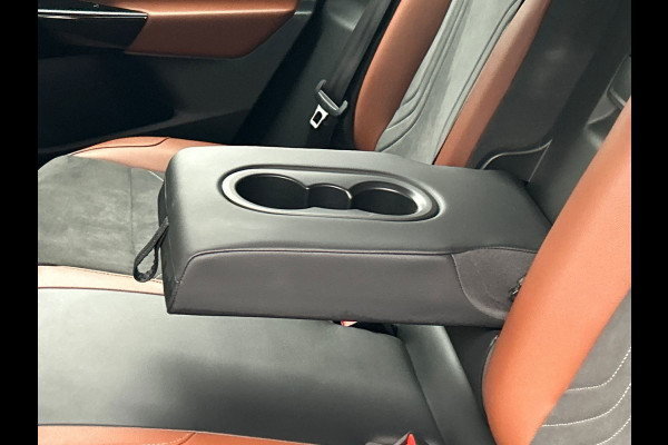 Volkswagen ID.4 Pro 77 kWh | Origineel Nederlands | SOH 93,57% | Carplay | Adaptive-cruise | Trekhaak | Navigatie | Camera |