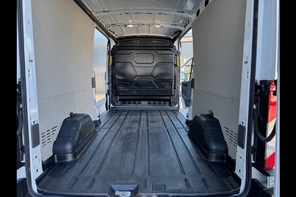Ford Transit 350 2.0 TDCI 130pk L3H2 Trend AUTOMAAT | 2 X SCHUIFDEUR | Raptor | Camera | DAB | 17 inch LM | Cruise | Bluetooth
