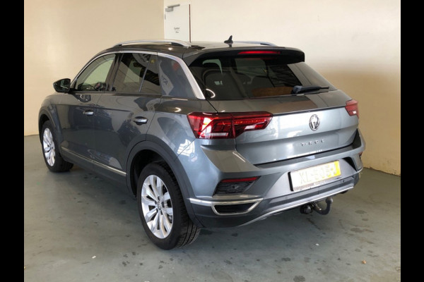 Volkswagen T-Roc 1.5 TSI Sport - Pano/Schuifdak - Navi - Trekhaak - Org.NL