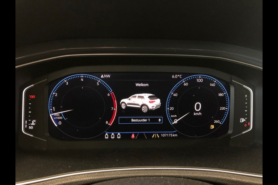 Volkswagen T-Roc 1.5 TSI Sport - Pano/Schuifdak - Navi - Trekhaak - Org.NL