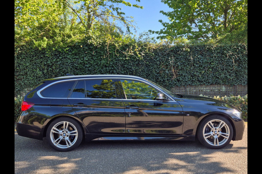BMW 3 Serie Touring M Sport GR Navigatie Nbt EVO Virtual dash 6WB Cruise Control Getinten ramen 100% dealer onderh Corporate Lease