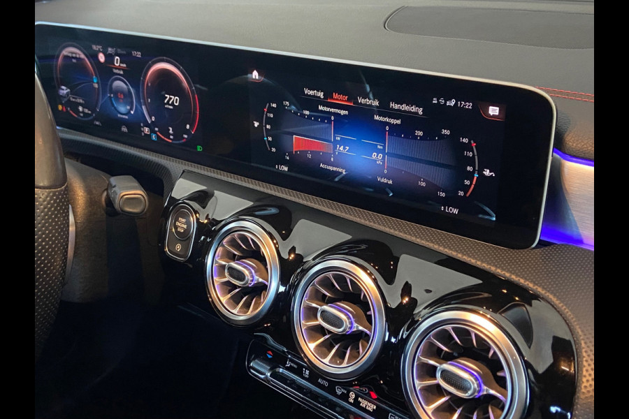 Mercedes-Benz CLA-Klasse 200 AMG-NIGHT PAKKET/PANO/SFEER/WIDESCREEN