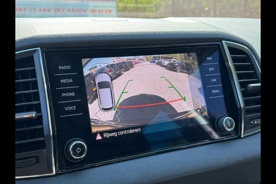 Škoda Karoq 1.5 TSI ACT 150PK DSG BUSINESS EDITION CAMERA/ACC/CARPLAY/LED