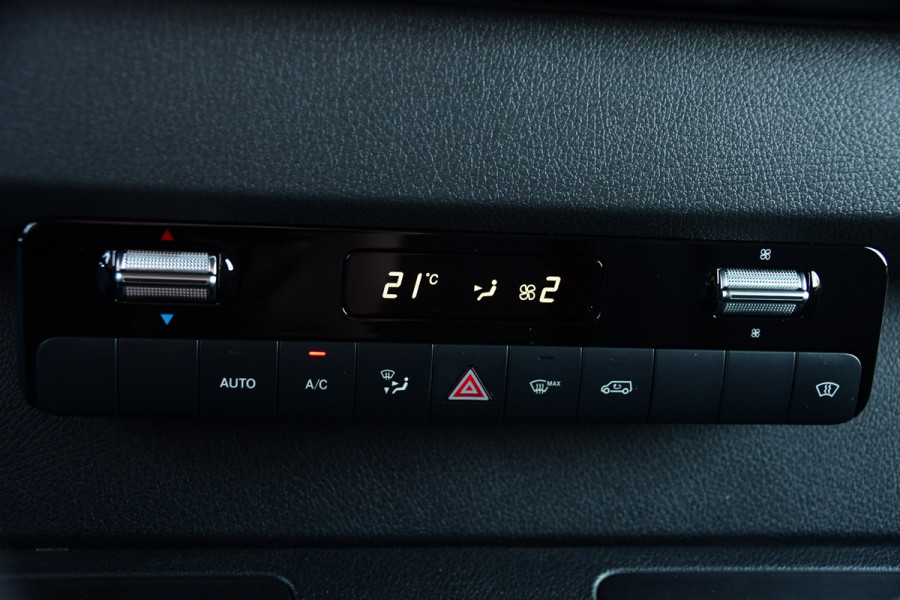 Mercedes-Benz Sprinter 319 1.9 CDI L2H2 RWD Black Edition Full Options! 360 Camera, Cruise, Memory, LED, 3500kg Trekhaak, Leder, Carplay, 190pk, Voorruit verwarming, Uniek!