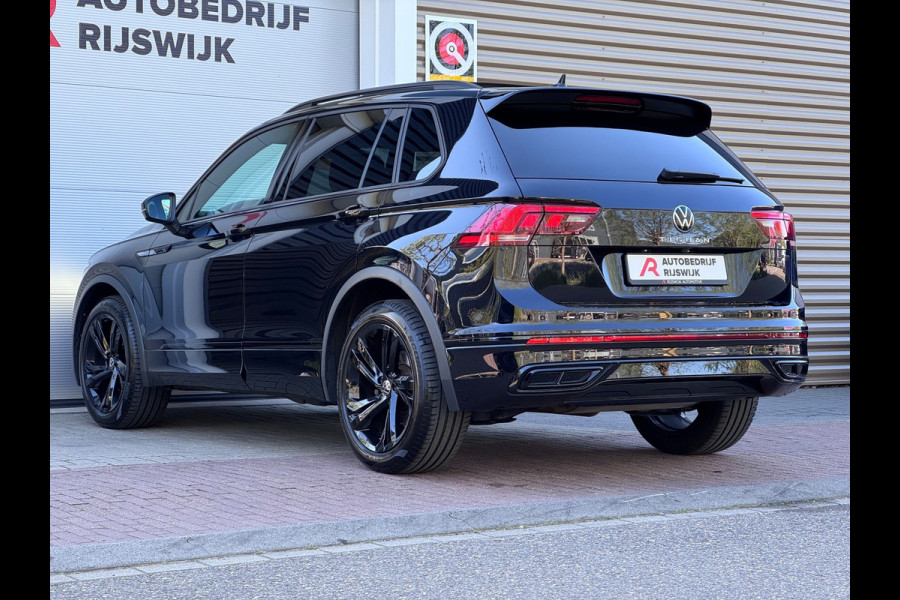 Volkswagen Tiguan 1.5 TSI R-Line Pano/Trekhaak/360/Sfeer