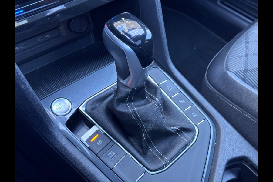 Volkswagen Tiguan 1.5 TSI R-Line Pano/Trekhaak/360/Sfeer