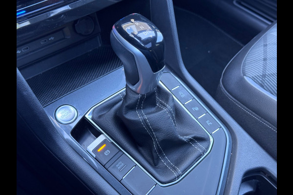 Volkswagen Tiguan 1.5 TSI R-Line Pano/Trekhaak/360/Sfeer