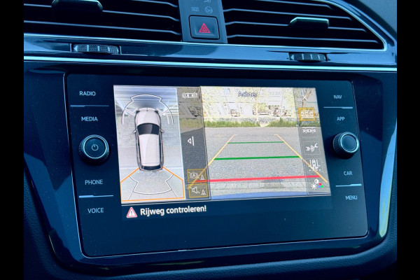 Volkswagen Tiguan 1.5 TSI R-Line Pano/Trekhaak/360/Sfeer