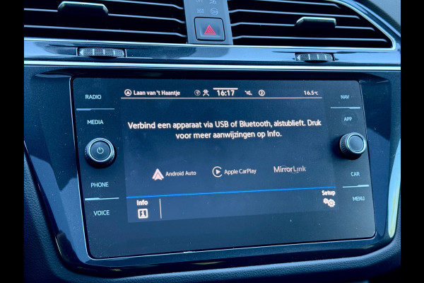 Volkswagen Tiguan 1.5 TSI R-Line Pano/Trekhaak/360/Sfeer