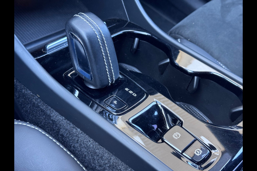 Volvo XC40 1.5 T5 Twin Engine R-Design 360/AppleCarPlay
