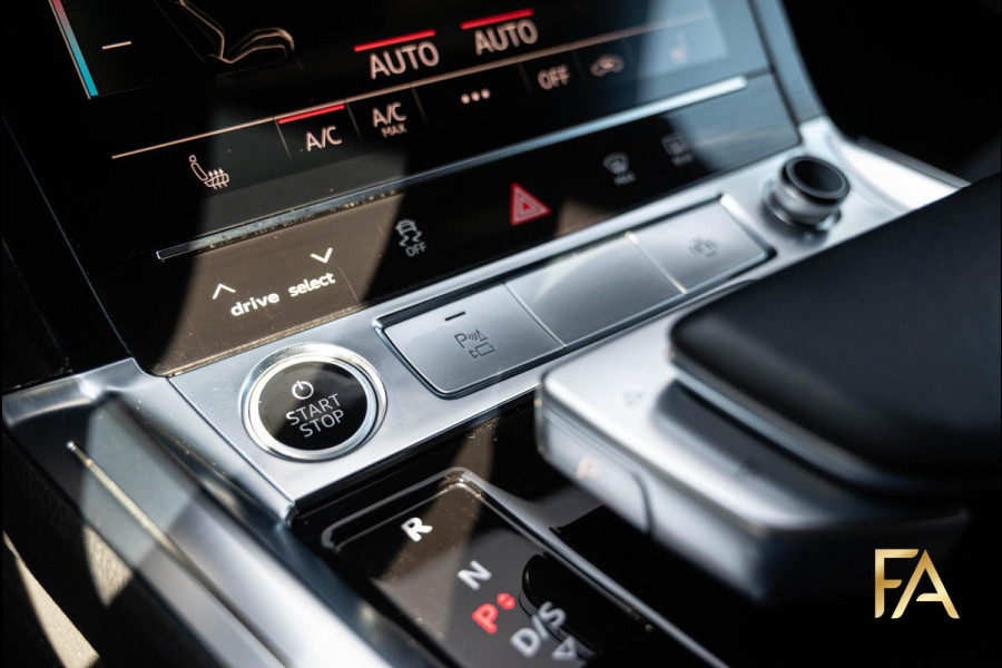 Audi e-tron 50 quattro S Line Black Edition 71 Kwh