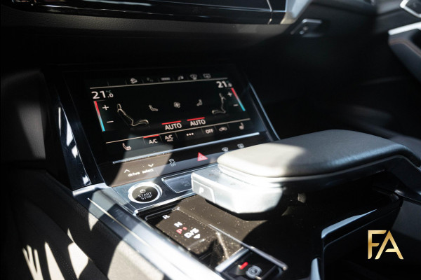 Audi e-tron 50 quattro S Line Black Edition 71 Kwh