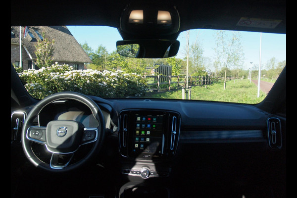 Volvo XC40 Recharge P8 AWD R-Design | SOH 95% | Apple Carplay | Parkeersensoren | Stoel-/Stuurverwarming | Cruise Control | NL-Auto |