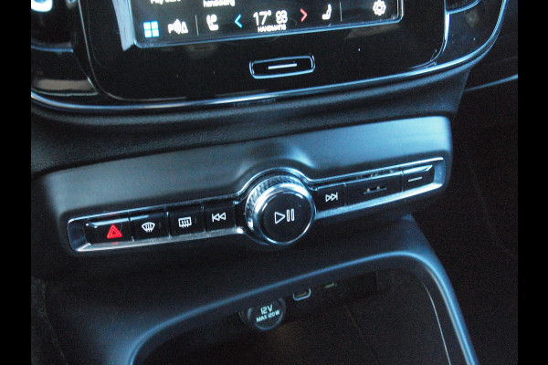 Volvo XC40 Recharge P8 AWD R-Design | SOH 95% | Apple Carplay | Parkeersensoren | Stoel-/Stuurverwarming | Cruise Control | NL-Auto |