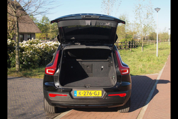 Volvo XC40 Recharge P8 AWD R-Design | SOH 95% | Apple Carplay | Parkeersensoren | Stoel-/Stuurverwarming | Cruise Control | NL-Auto |