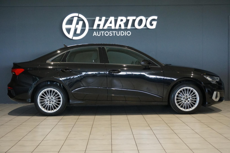 Audi A3 Limousine 30 TFSI Business edition + STOELVERWARMING / KEYLESS