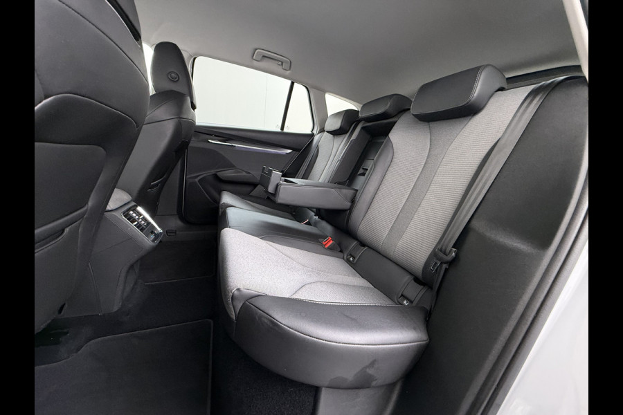 Škoda ENYAQ iV 80 82kwh 204PK Soh 96% Camera 1/2 Leer Apple Carplay Android Warmtepomp First Edition Navi 3-Zone-Ecc 19"lm PDC-a+v Adaptive-Cru Lane-Assist Luxus E-Call Stuurverwarming Led Isofix Keyless-Go DAB Rijstrooksensor Origineel Nederlandse Auto Nieuwprijs €  53.000,-