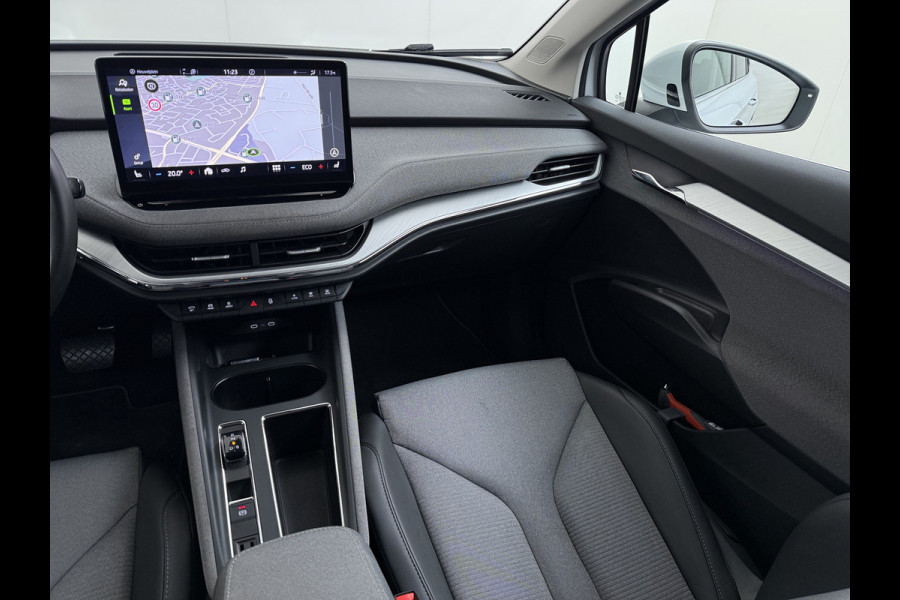 Škoda ENYAQ iV 80 82kwh 204PK Soh 96% Camera 1/2 Leer Apple Carplay Android Warmtepomp First Edition Navi 3-Zone-Ecc 19"lm PDC-a+v Adaptive-Cru Lane-Assist Luxus E-Call Stuurverwarming Led Isofix Keyless-Go DAB Rijstrooksensor Origineel Nederlandse Auto Nieuwprijs €  53.000,-