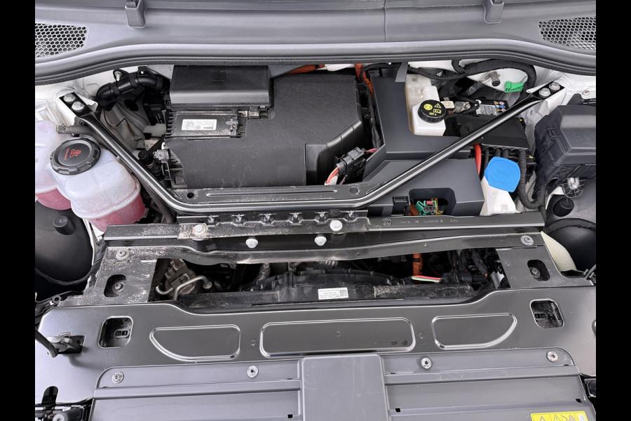 Škoda ENYAQ iV 80 82kwh 204PK Soh 96% Camera 1/2 Leer Apple Carplay Android Warmtepomp First Edition Navi 3-Zone-Ecc 19"lm PDC-a+v Adaptive-Cru Lane-Assist Luxus E-Call Stuurverwarming Led Isofix Keyless-Go DAB Rijstrooksensor Origineel Nederlandse Auto Nieuwprijs €  53.000,-