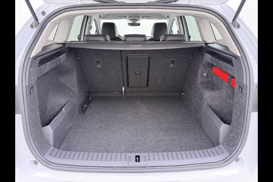 Škoda ENYAQ iV 80 82kwh 204PK Soh 96% Camera 1/2 Leer Apple Carplay Android Warmtepomp First Edition Navi 3-Zone-Ecc 19"lm PDC-a+v Adaptive-Cru Lane-Assist Luxus E-Call Stuurverwarming Led Isofix Keyless-Go DAB Rijstrooksensor Origineel Nederlandse Auto Nieuwprijs €  53.000,-