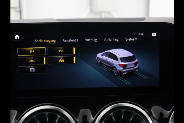 Mercedes-Benz B-Klasse 250e Urban Night | SOH 92% | Adaptive cruise | Stoelverwarming | Camera | Carplay | Sfeerverlichting | Half leder | Full LED | Widescreen | Park Assist | Navigatie | PHEV | Plug In