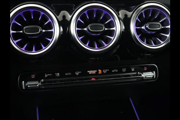 Mercedes-Benz B-Klasse 250e Urban Night | SOH 92% | Adaptive cruise | Stoelverwarming | Camera | Carplay | Sfeerverlichting | Half leder | Full LED | Widescreen | Park Assist | Navigatie | PHEV | Plug In