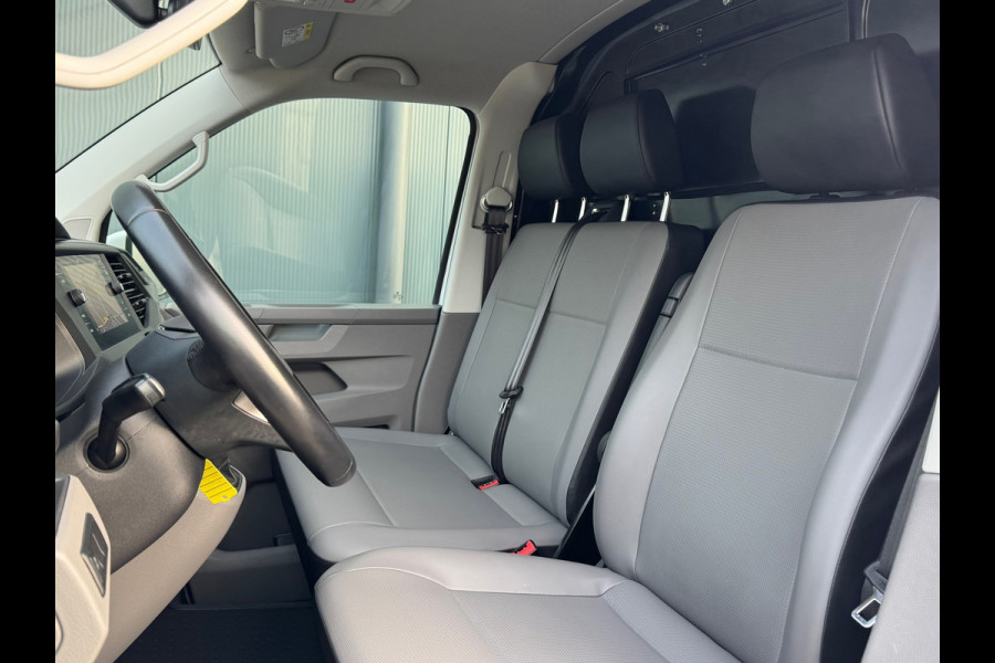 Volkswagen Transporter * Automaat L1H1 * Camera * Navigatie * Cruise * LM Velgen *