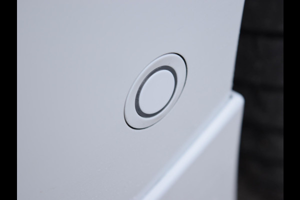 Peugeot e-Expert L3 75 kWh | STX Sport | Lederen bekleding | Spoilerpakket | 18 inch Lichtmetalen velgen | Rondom Camera's | Mooiste bus van NL (!)