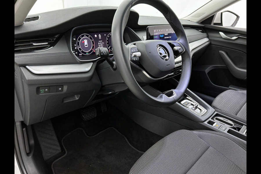 Škoda Octavia Combi 1.5 TSI MHEV Business Edition CAMERA | CARPLAY-NAV | EL-ACHTERKLEP