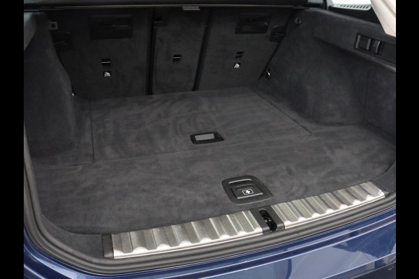 BMW 3 Serie 318i | Leder | Adaptive cruise | Stoelverwarming | Memory | Live Cockpit | Sportstoelen | Carplay | Keyless | Trekhaak | Parkeerhulp | Climate control | Full LED | Origineel NL