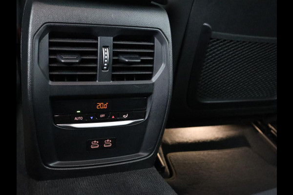 BMW 3 Serie 318i | Leder | Adaptive cruise | Stoelverwarming | Memory | Live Cockpit | Sportstoelen | Carplay | Keyless | Trekhaak | Parkeerhulp | Climate control | Full LED | Origineel NL