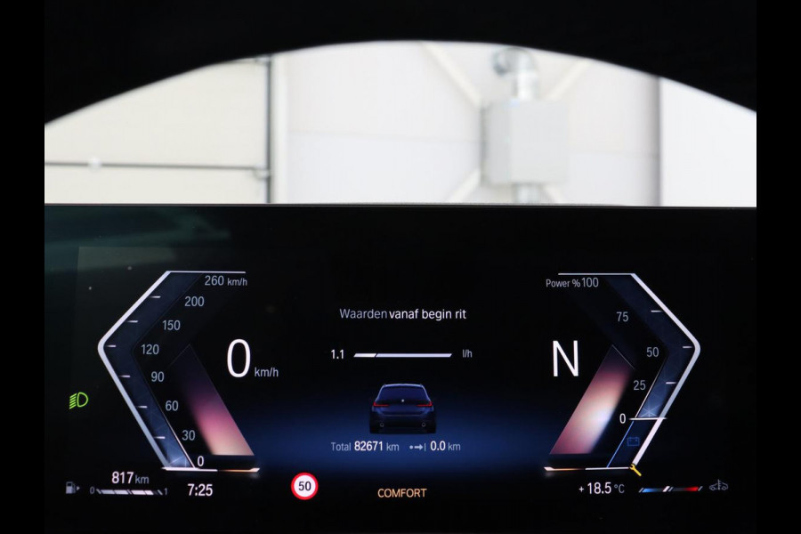 BMW 3 Serie 318i | Leder | Adaptive cruise | Stoelverwarming | Memory | Live Cockpit | Sportstoelen | Carplay | Keyless | Trekhaak | Parkeerhulp | Climate control | Full LED | Origineel NL