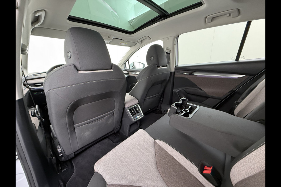 Škoda ENYAQ iV 80 82kwh 204PK Soh 95% Pano-Dak Camera Apple Carplay Android First Edition Navi 3-Zone-Ecc 19"lm PDC-a+v Adaptive-Cruise Lane-Assist Luxus E-Call Stuurverwarming Led Isofix Keyless-Go DAB Rijstrooksensor Origineel Nederlandse Auto Nieuwprijs €  53.000,-